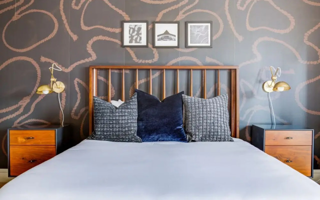 Domio Downtown Elegant 1BR Infinity Pool