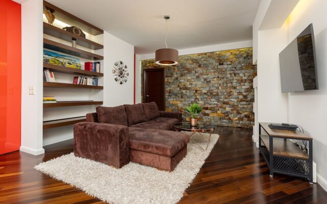 Family Unique Apartment Wola by Renters