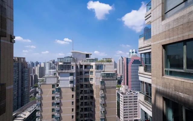 Tyms Elegant 4BR 2BA Apt in Xujiahui