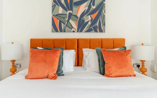 Newly Renovated 2-Bed Home in Newport