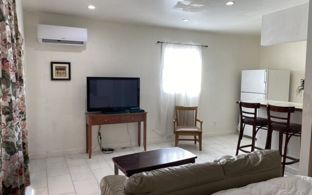Comfy Private Unit in LA