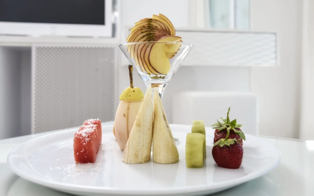 Le Bleu Hotel & Resort