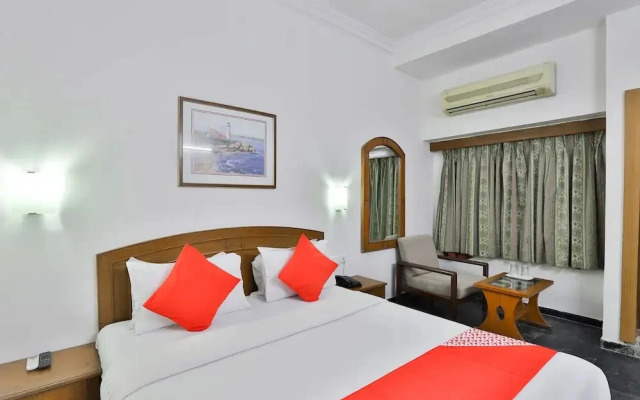 Hotel Chicago By OYO Rooms