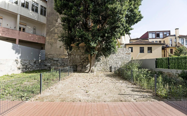 Paraíso -1B w/ AC & Patio by LovelyStay