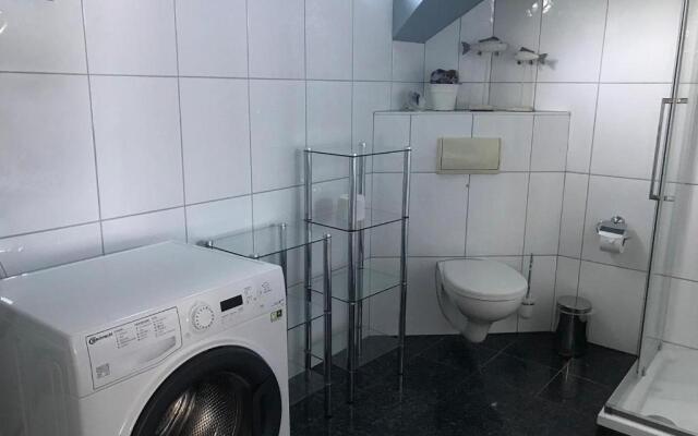 Gartenweg 7 Wohnung 2 3 oben links