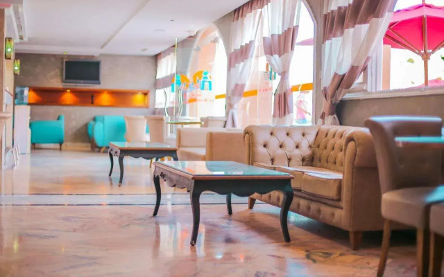 Hotel Marabout - Families and Couples Only