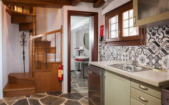 Barbarella Deluxe Maisonette