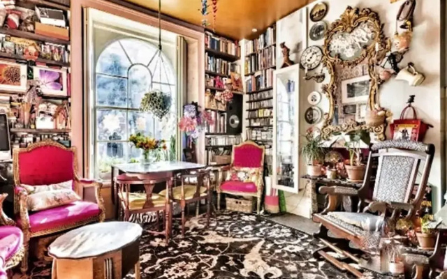 Boutique Bijoux Garden Flat in Vibrant Oval