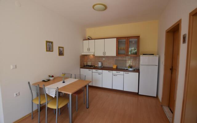 Apartment Petar 5p in Mandre