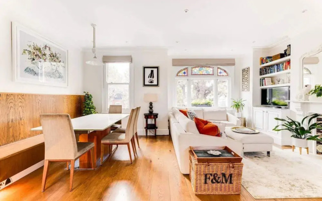 Luxury 3-bed Apartment in Central London