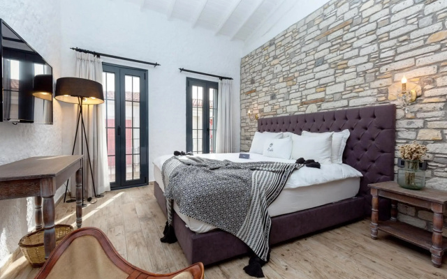 Alachi Hotel
