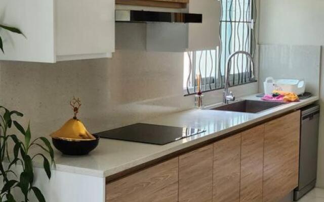 luxury cheerful 4 bedrooms villa in Calodyne