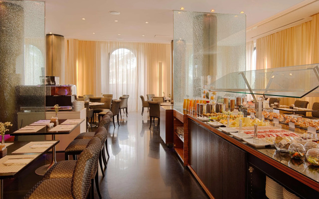 NH Siena Hotel