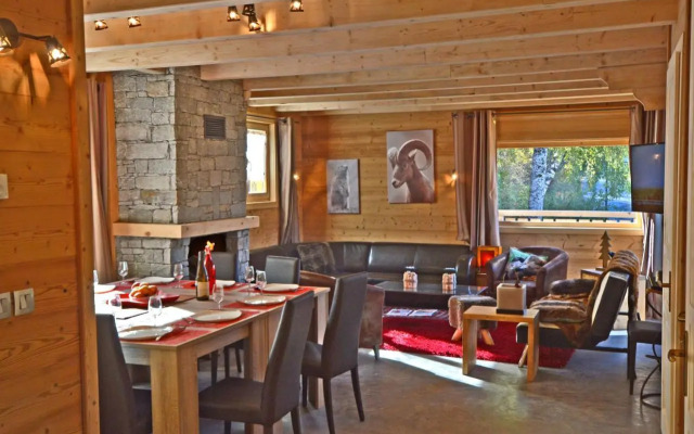 Chalet Phoenix