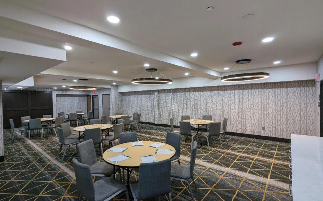 Holiday Inn Kansas City Downtown by IHG