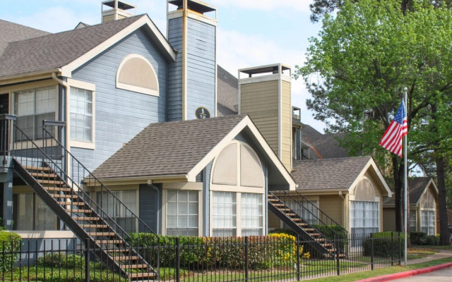 OYO Apartments at Champions Green