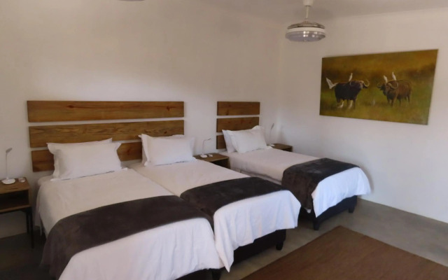 Sunset Lodge & Safaris