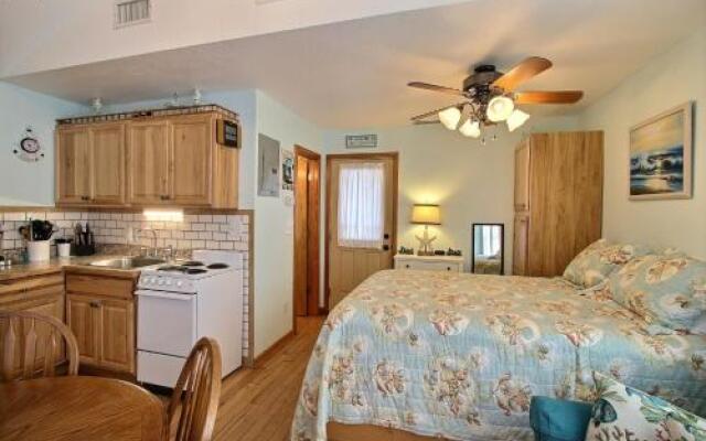 NC 12 56821-20 Condo by RedAwning