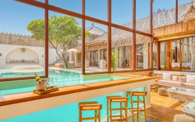 Villa Vienna - New 8BDR, Jacuzzi, Sauna and Cinema – Outside – Kuta