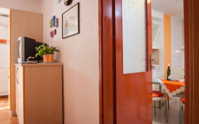 Apartment Sve - with parking : A2 Makarska, Riviera Makarska