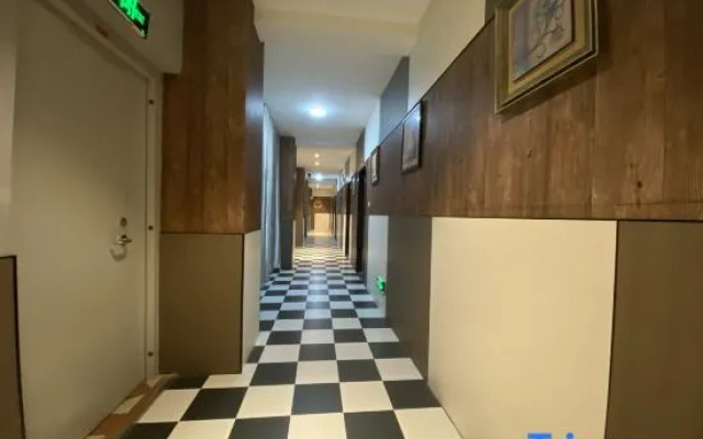 Mangshi Minsu Hotel
