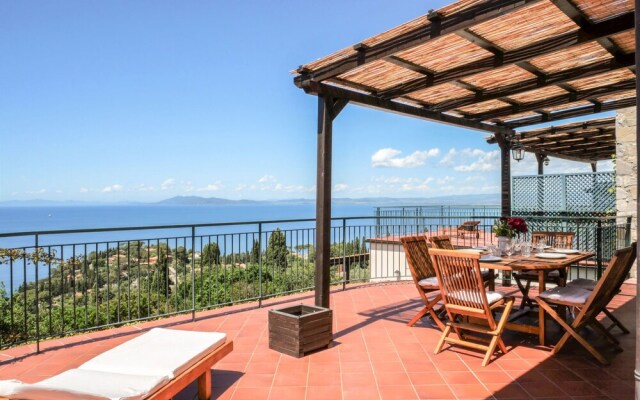 Three-room Apartment Porto Santo Stefano
