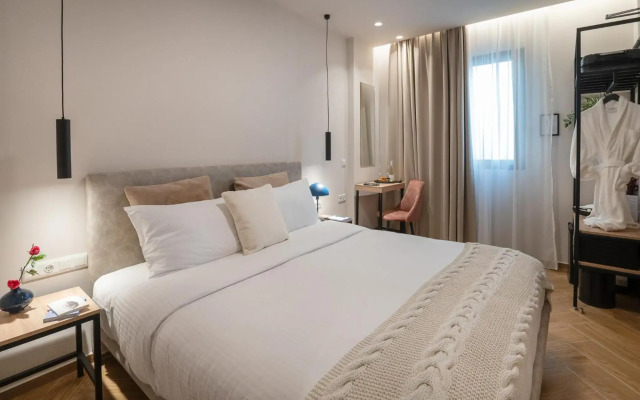IRA Hotel