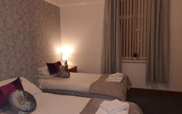 Ambrose Hotel