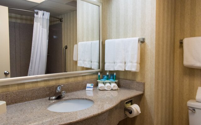 Holiday Inn Express Hotel and Suites Kinston by IHG