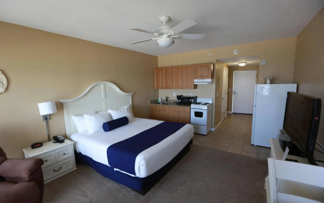 Shoreline Island Resort - Exclusively Adult