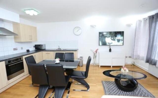 Gorgeous 2 Bathroom Woolwich