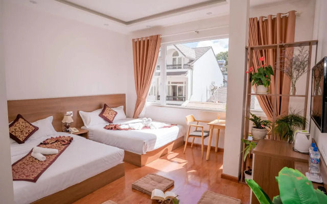 Skyhouse Hotel