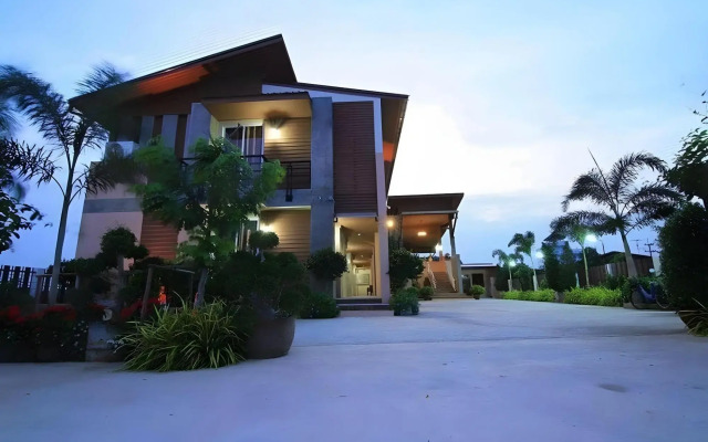 Nava Resort