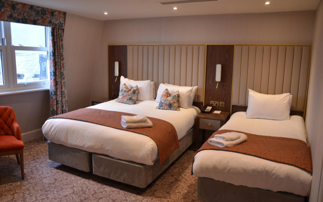 Clifton Hotel