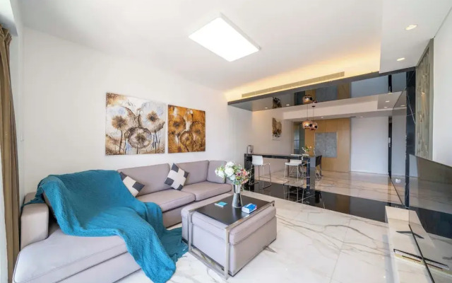 Tyms 2BR 1BA Apt Xujiahui Metro