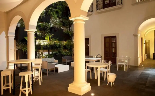 Del Carmen Concept Hotel