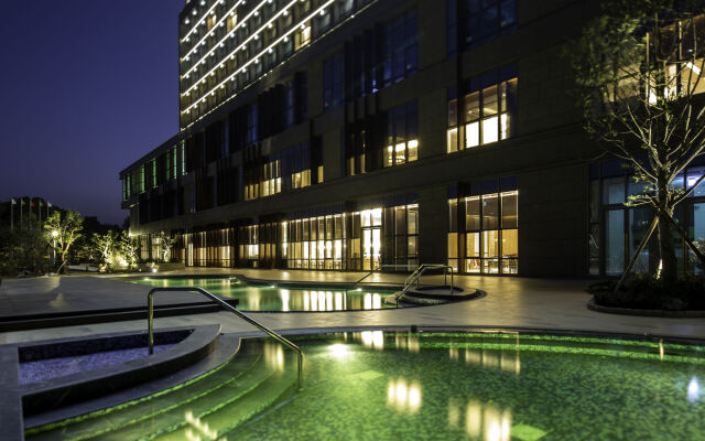 Everrich Golden Lake Hotel