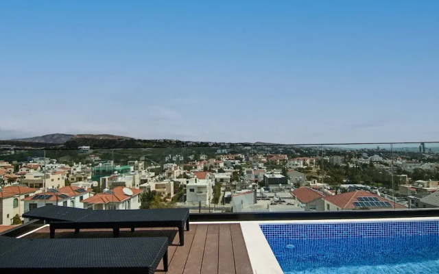 Phaedrus Living: Sea View Anna Residence 301