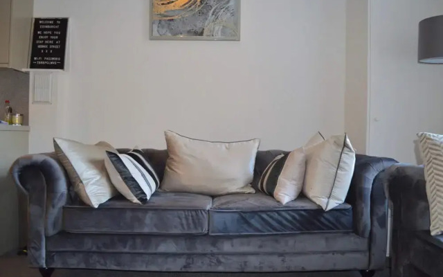 Central 3 Bedroom Flat