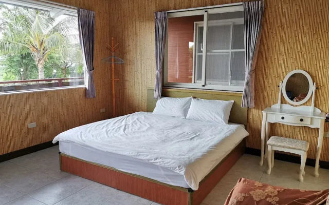 Dulan Red House
