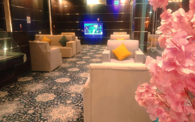 Evan Suites