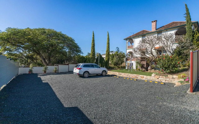 Cumquat House