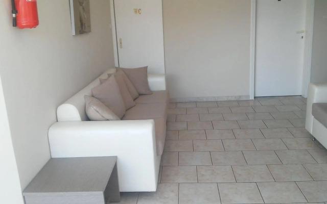 Dimitra Apartments