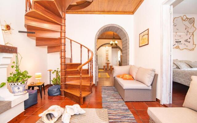 Casa Inti / Inti House Furnas