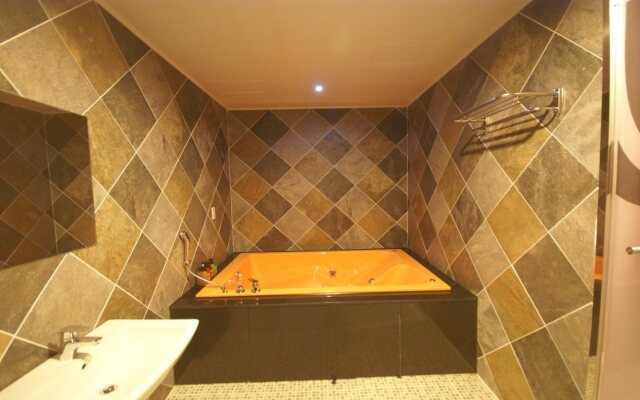AVA Hotel Changwon