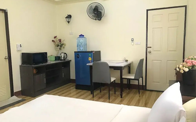 MeeTHan House