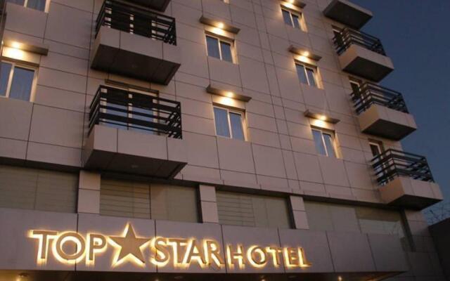 Top Star Hotel