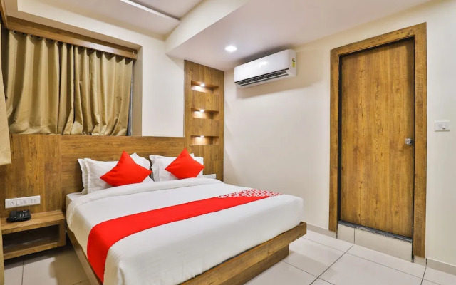 OYO 22673 Hotel Suncity