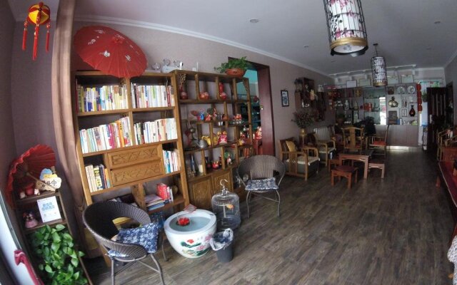 Zhangye Douya Youth Hostel (Ganzhou Night Market)