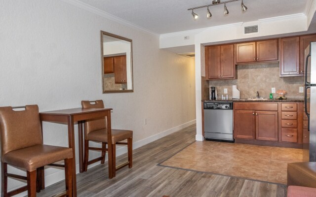 Coconut Cove All-Suite Hotel